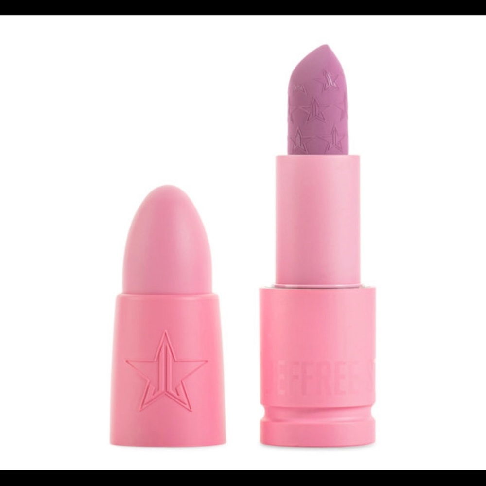 JEFFREE STAR COSMETICS
Velvet Trap Lipstick